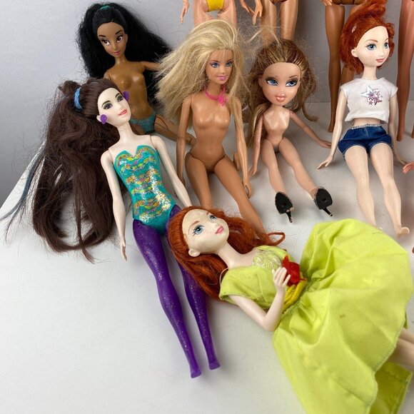 Barbie & Misc Dolls Kids Pretend Play Various Different Dolls Lot 2 - Picture 10 of 13